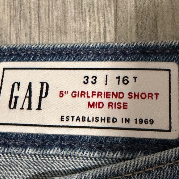 NWT! Women's Gap Mid Rise - 5" Girlfriend Jean Shorts - 16 Tall - Picture 5 of 7